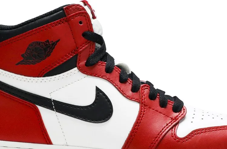 Air Jordan 1 Retro High OG GS Chicago 2015 sneakers, white