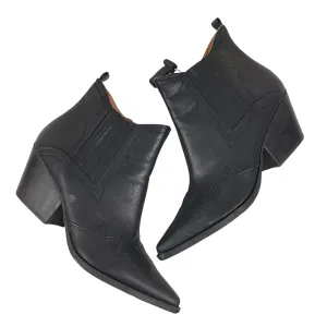 Boots Ankle Heels By Indigo Rd In Black, Size: 9