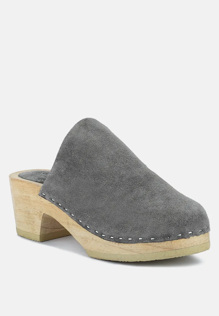 Darcie Suede Clogs