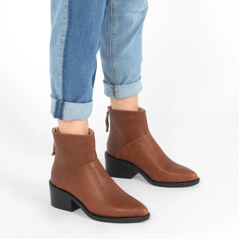 Isabella Ankle Boots in Brown