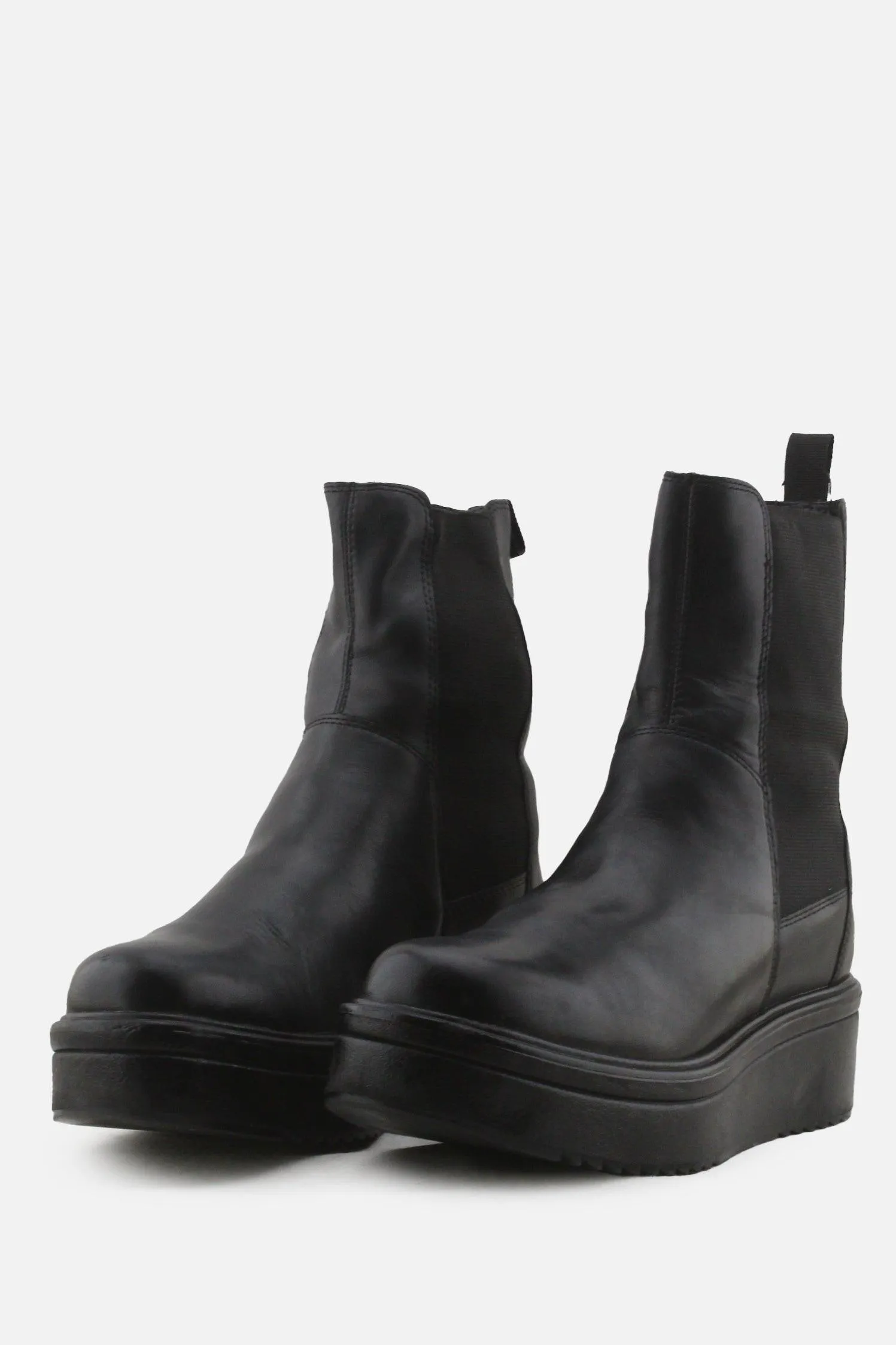 Vagabond Stretchable Chelsea Ankle Boots | 100% Authentic Leather