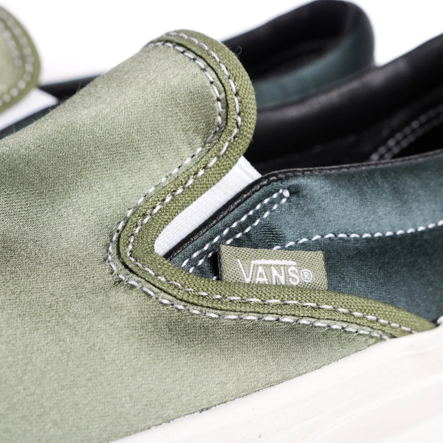 VANS PREMIUM CLASSICS SLIP-ON REISSUE 98 LX LODEN GREEN SATIN