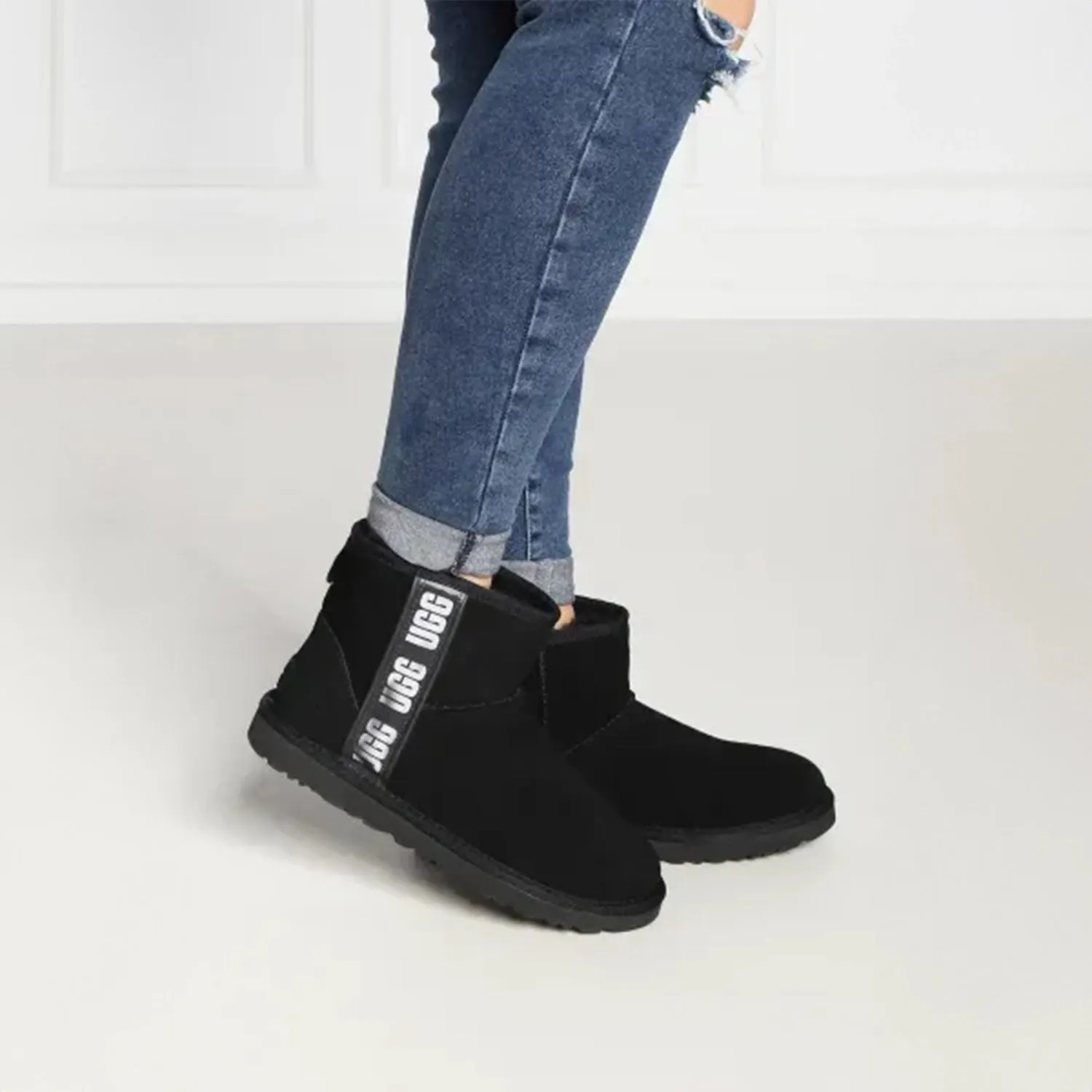 Women's Classic Mini Side Logo Boot