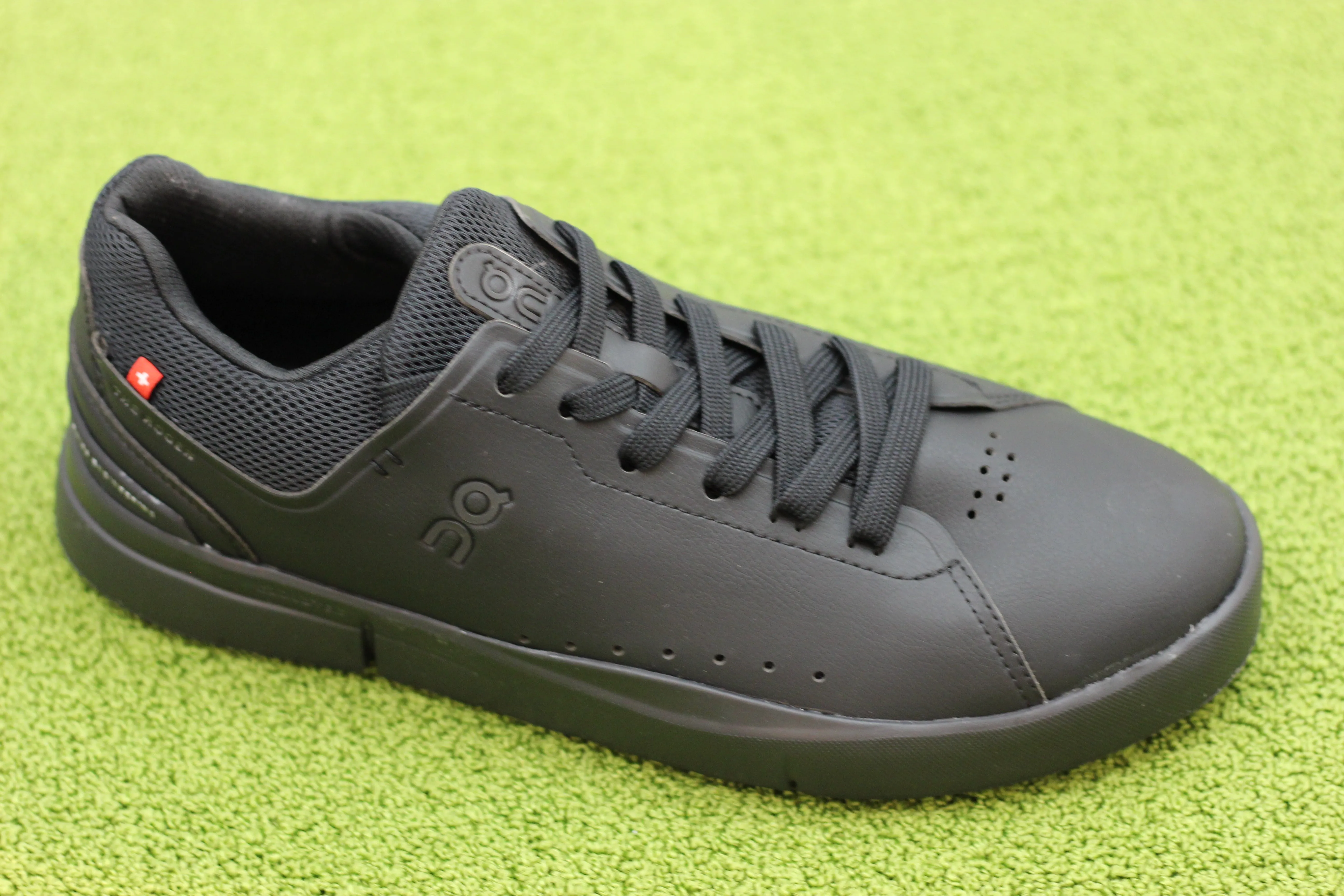 Womens Roger Advantage Sneaker - Black Synthetic Leather