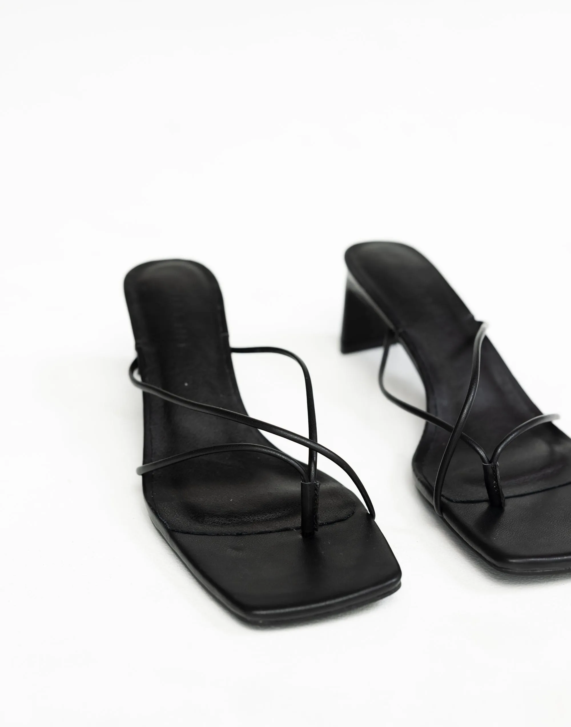 Yoshi Heels (Black) - By Billini